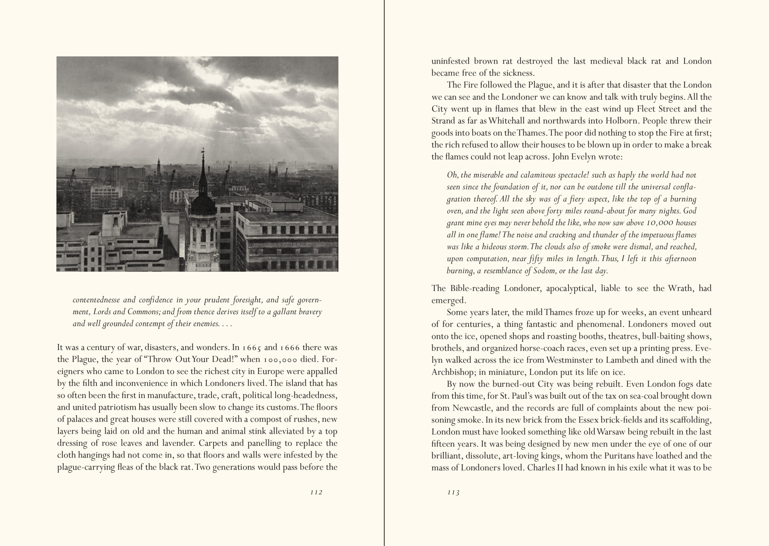 London Perceived by V. S. Pritchett & Evelyn Hofer: Interior spread